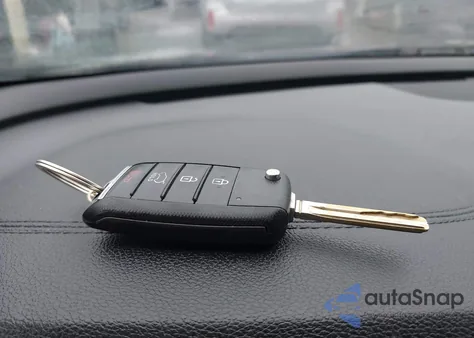 2017 Kia Sportage Lx z USA, uszkodzony, nr VIN KNDPMCAC4H7186822